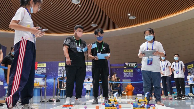 数据湖与数据仓库：构建企业大数据平台的两大支柱